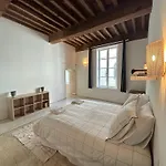Nuit En Provence Authentique Διαμέρισμα *
