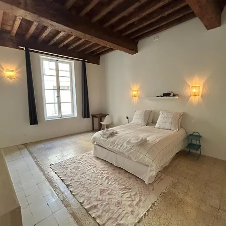 Nuit En Provence Authentique