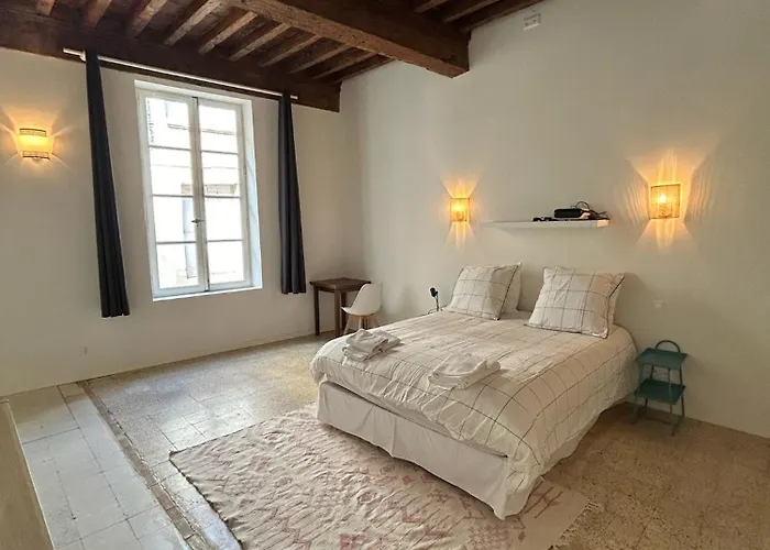 Nuit En Provence Authentique